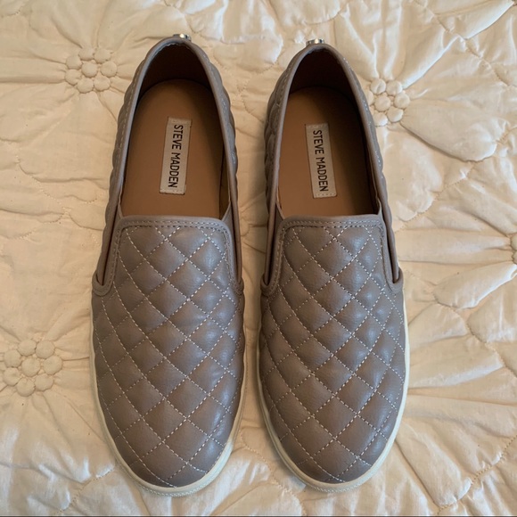 Steve Madden ECENTRCQ Quilted Sneakers - Picture 3 of 10
